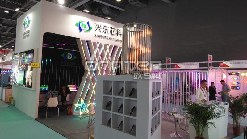 门头招牌尺寸定制，如何精准把握？**